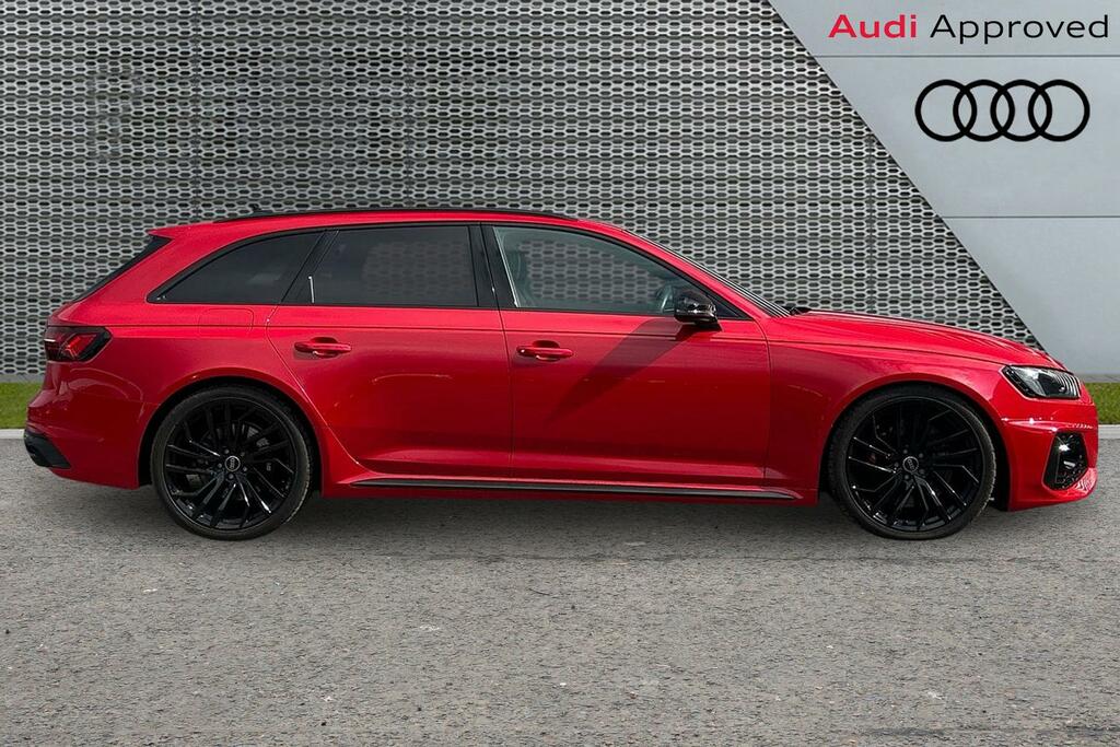 Audi RS4 Avant Rs 4 Avant Carbon Black 450 Ps Tiptronic SK72FCP Red #4