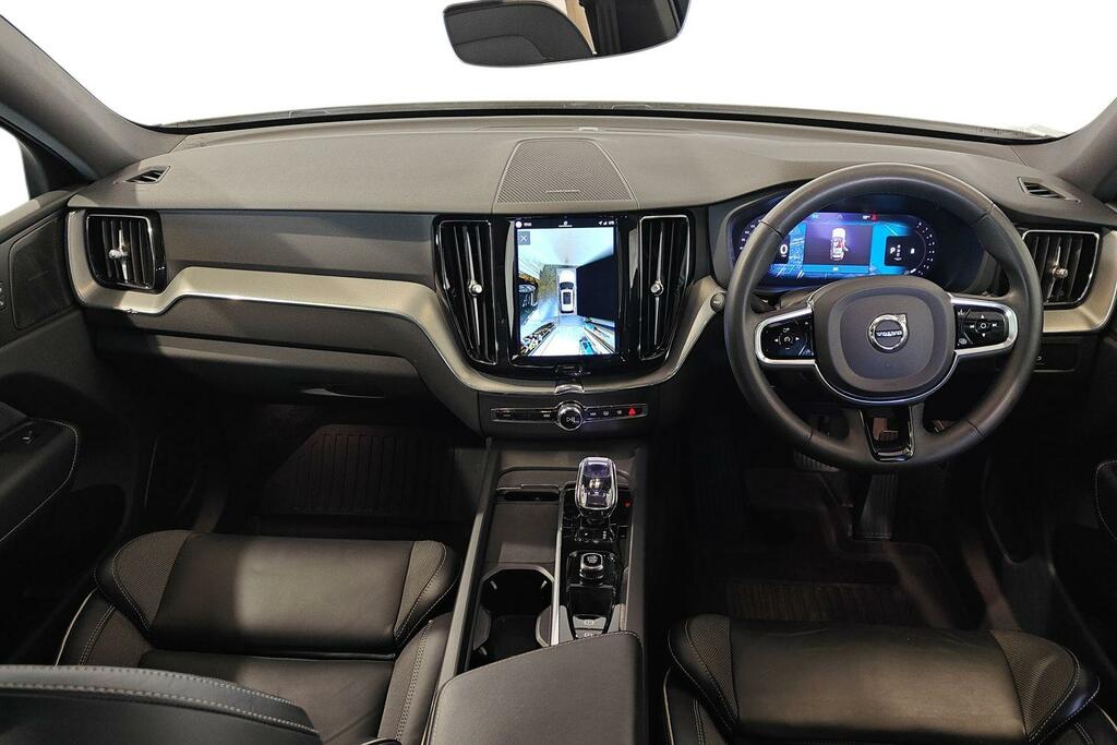 Volvo XC60 2.0 B5p Plus Dark Awd Geartronic SV72WGN White #6