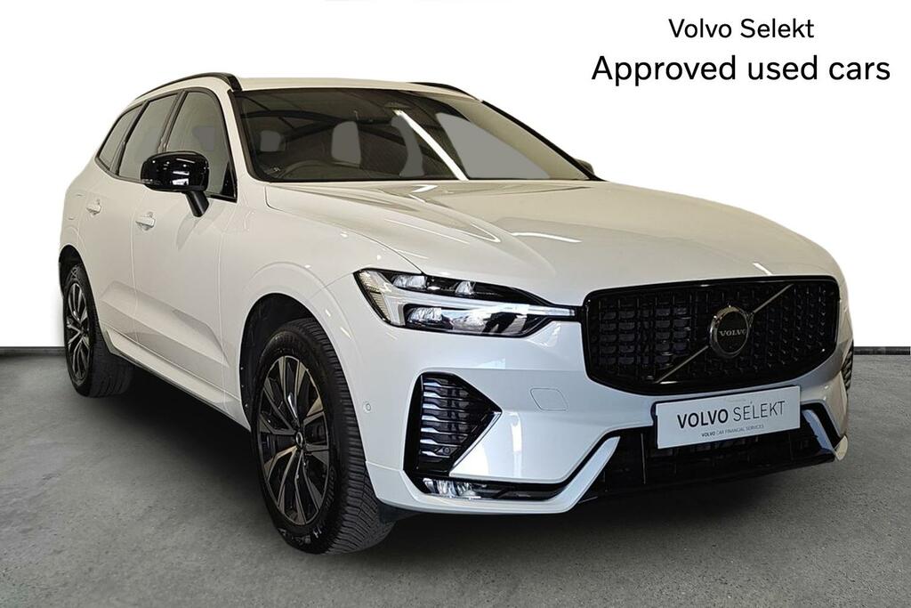 Volvo XC60 2.0 B5p Plus Dark Awd Geartronic White