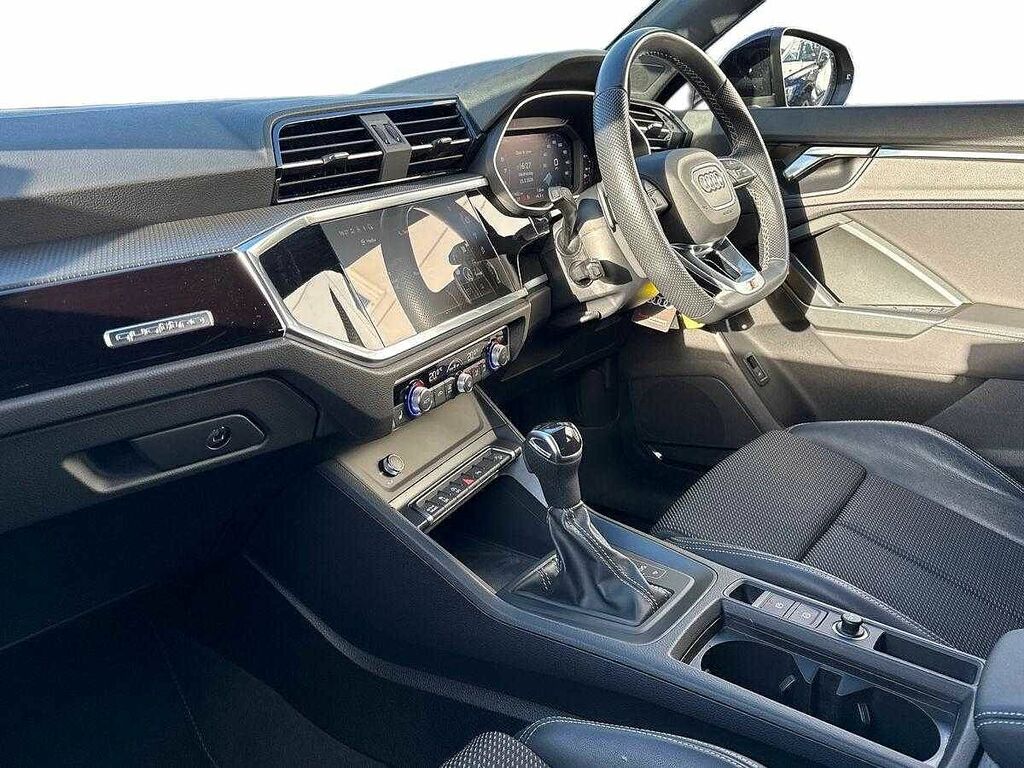 Audi Q3 Black Edition 40 Tfsi Quattro 190 Ps S Tronic SW23CJE Black #3