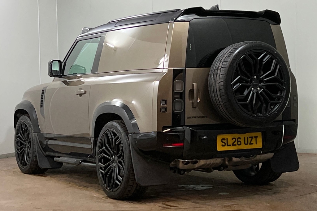 Land Rover Defender D250 Hard Top X-dynamic Se  #2