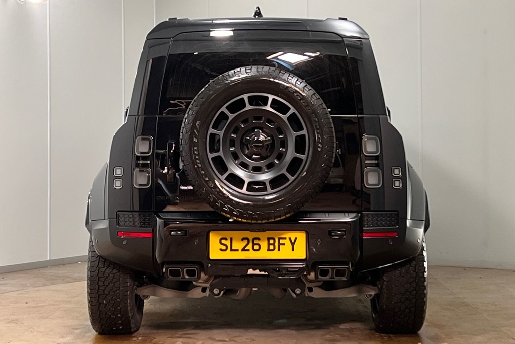 Land Rover Defender 110 P635 110 Octa Black SL26BFY Black #6