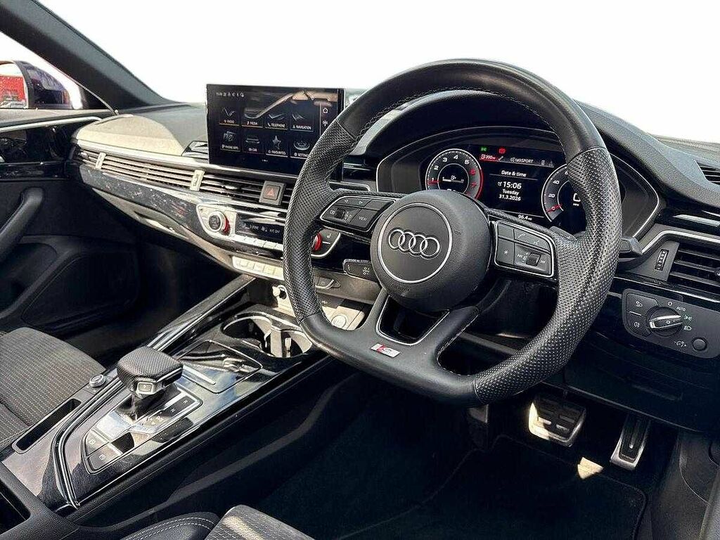 Audi A4 Black Edition 40 Tfsi 204 Ps S Tronic SY71XMZ Red #6