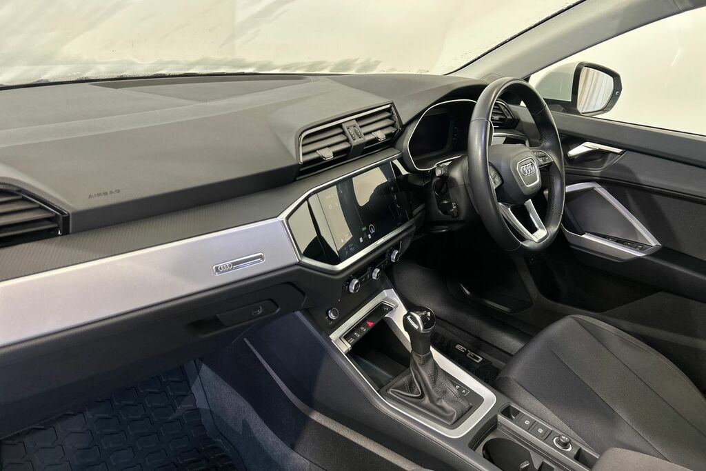 Audi Q3 O Technik 35 Tfsi 150 Ps S Tronic SW23VSP White #2