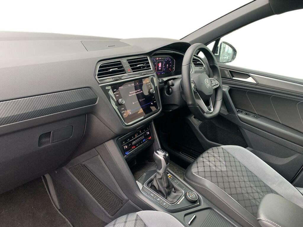 Volkswagen Tiguan 2.0 Tsi 4Motion R-line Dsg SX23DUV White #2