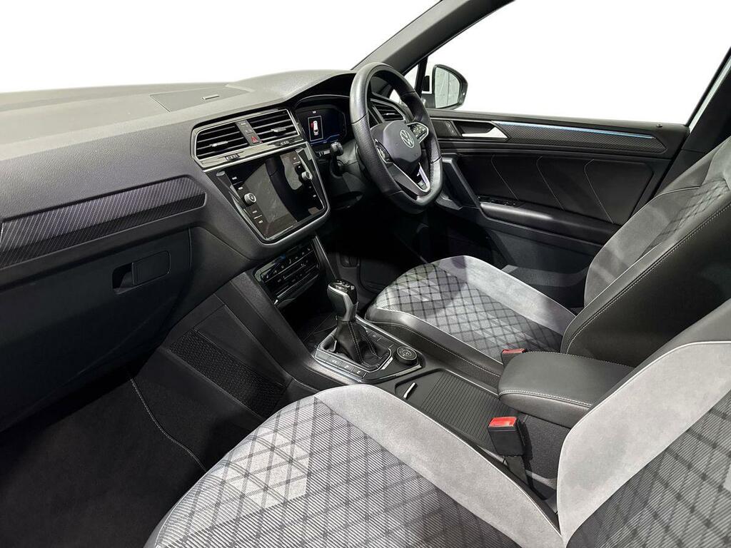 Volkswagen Tiguan 2.0 Tdi 4Motion R-line Dsg SM23DFZ White #3