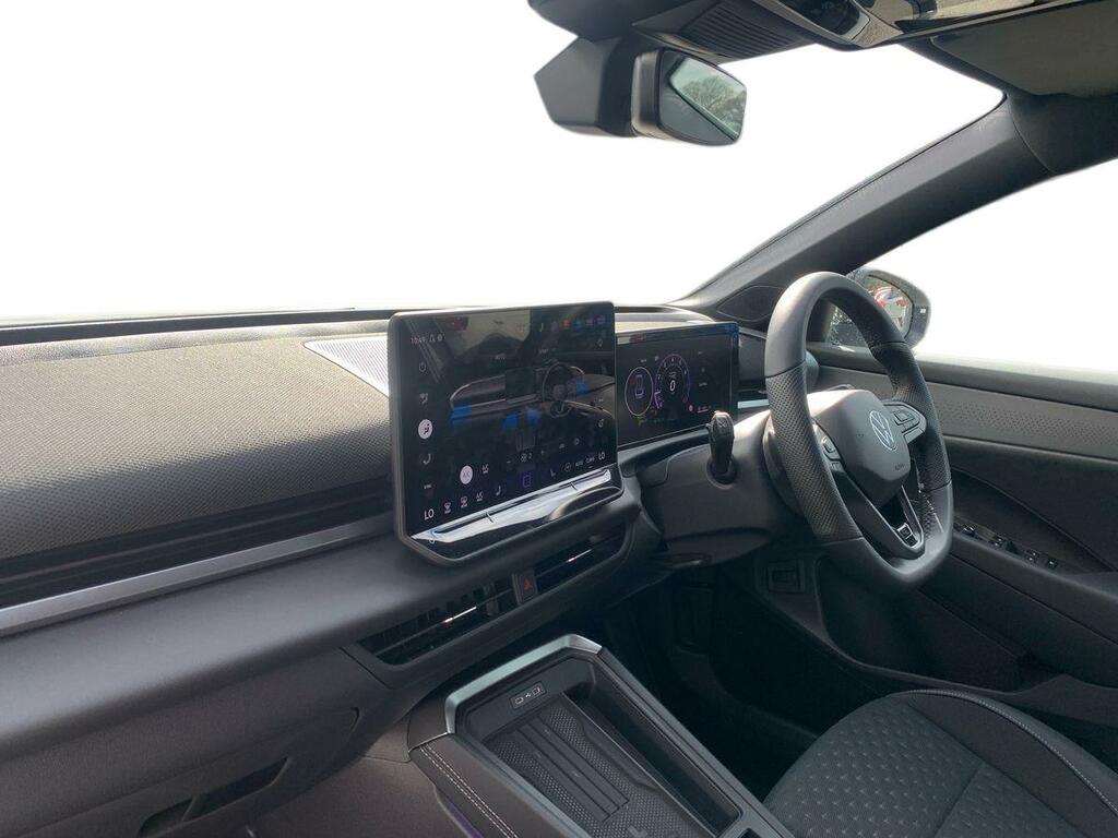 Volkswagen T-Roc 1.5 Etsi 150 R-line Dsg SY26GUJ White #3