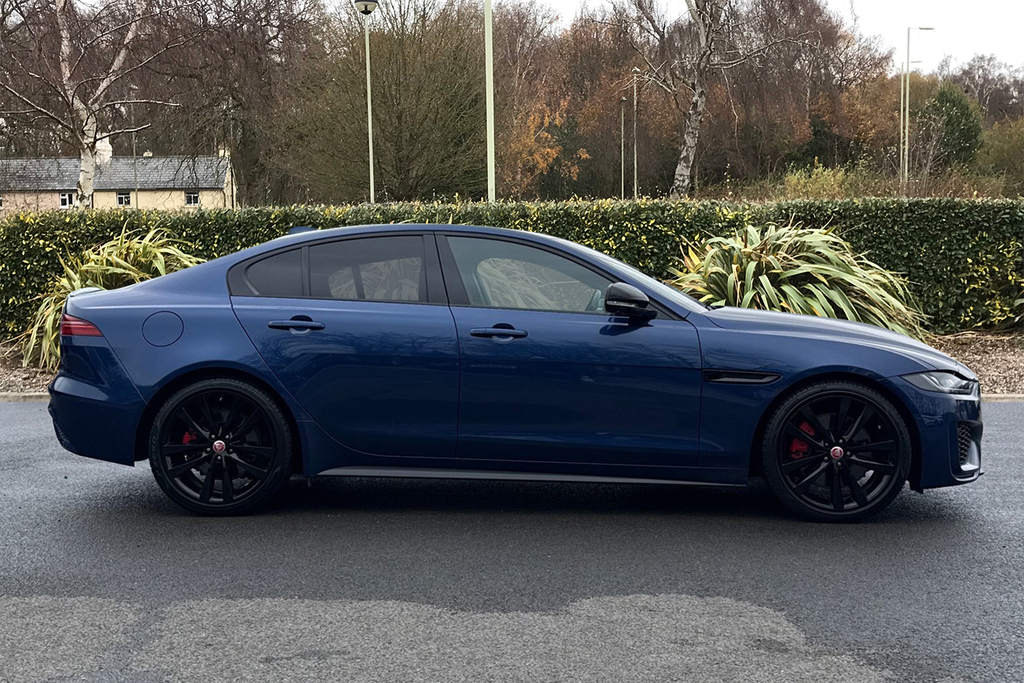 Jaguar XE P250 R-dynamic Black SA21CCB Blue #5