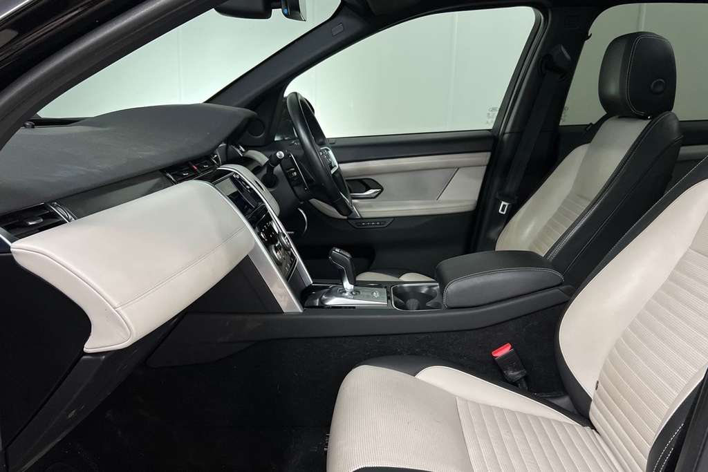 Land Rover Discovery Sport D200 R-dynamic Hse SN22BTD Black #3