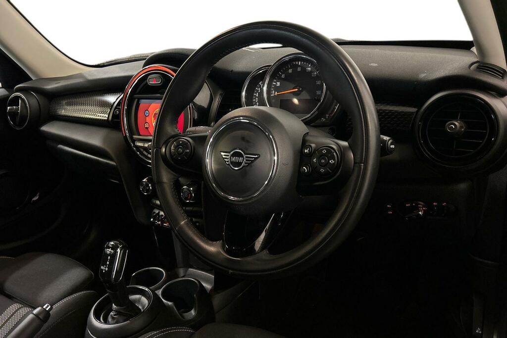 Mini Hatch 5-Door Cooper S Classic DL69KSU Black #6