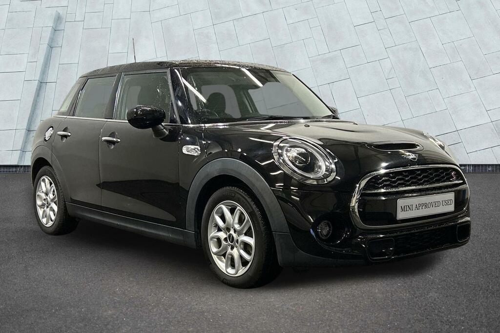 Mini Hatch 5-Door Cooper S Classic Black