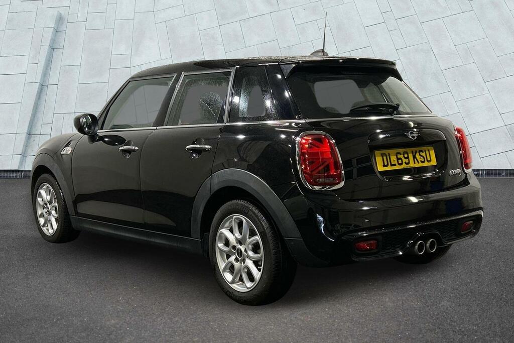 Mini Hatch 5-Door Cooper S Classic DL69KSU Black #2