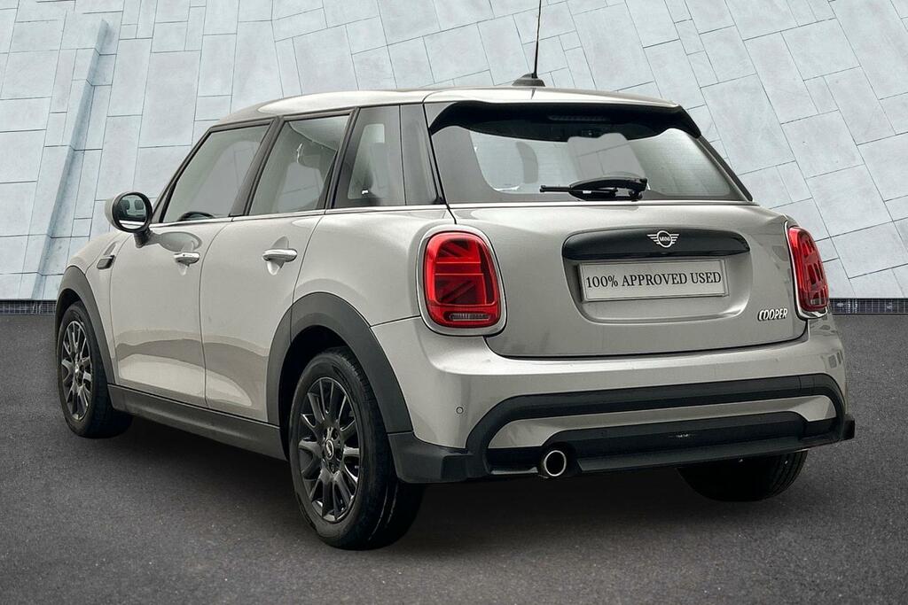 Mini Hatch 5-Door Cooper Classic VN73EAX Silver #2