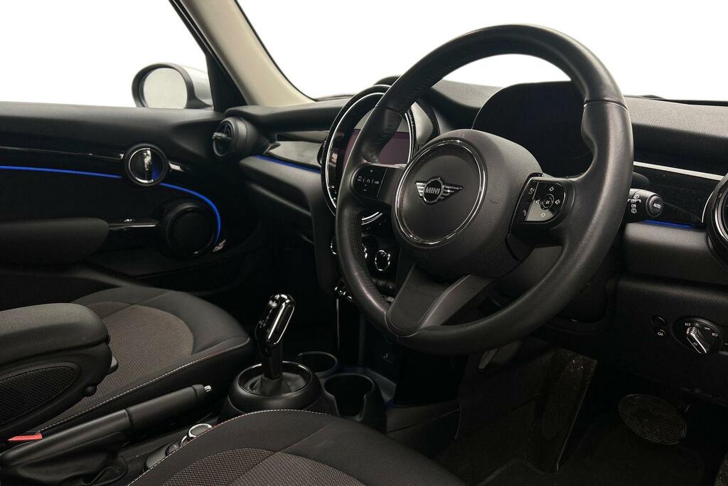 Mini Hatch 5-Door Cooper Classic VN73EAX Silver #6