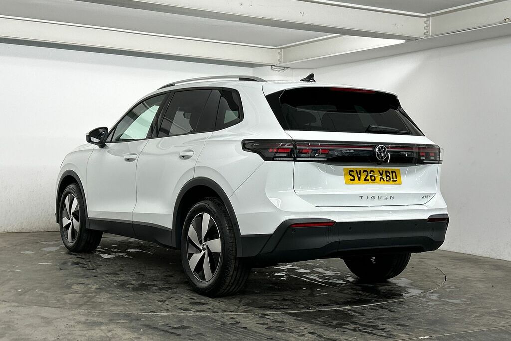 Volkswagen Tiguan 1.5 Etsi 150 Match Dsg SV26XBD White #3