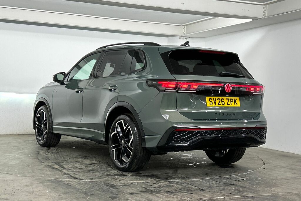 Volkswagen Tiguan 1.5 Etsi 150 R-line Dsg SV26ZPK Green #3