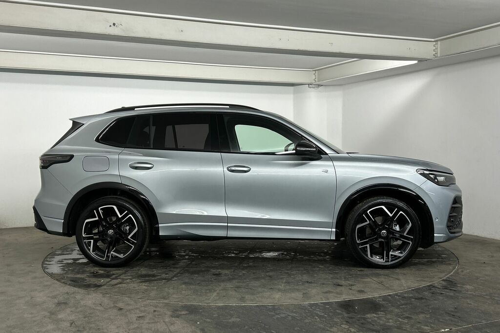 Volkswagen Tiguan 1.5 Etsi 150 R-line Dsg SV26ZWE Silver #4