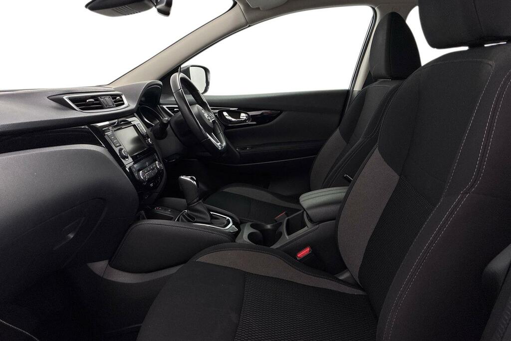 Nissan Qashqai 1.3 Dig-t Acenta Premium Suv Dct E XHZ5836 Black #3