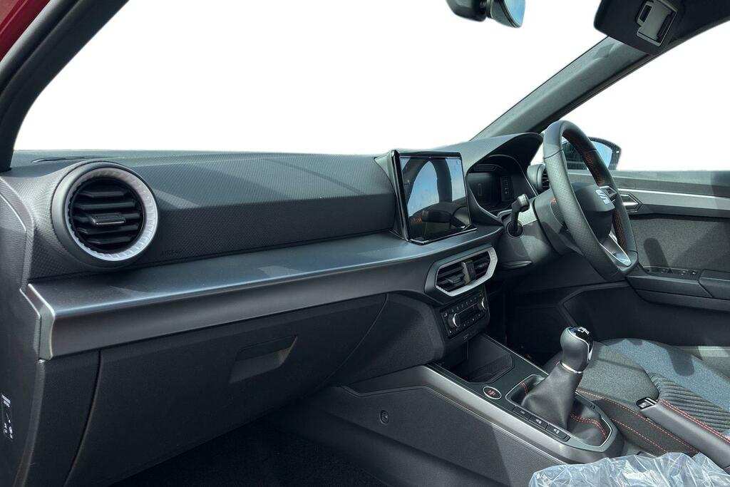 Seat Arona 1.0 Tsi 115 Fr Black Edition SV26ZNZ Red #2