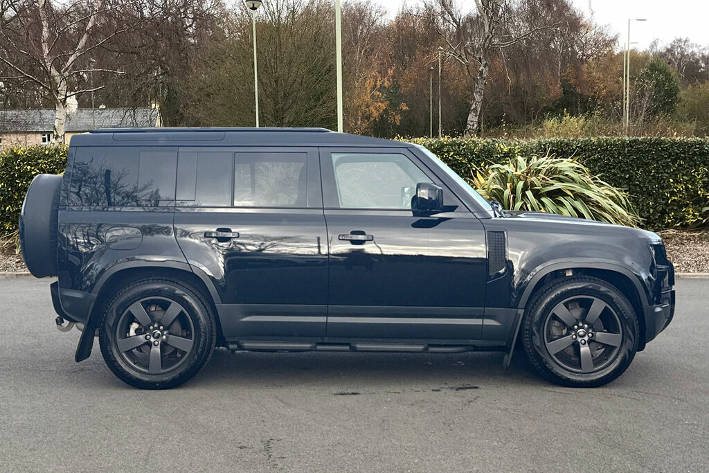 Land Rover Defender 110 D250 S SY74WFA Black #5