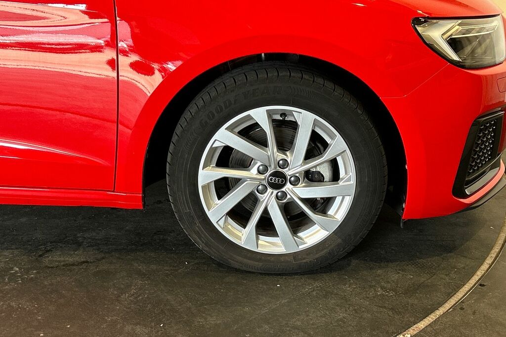 Audi A1 Sport 30 Tfsi 110 Ps 6-Speed Red #5