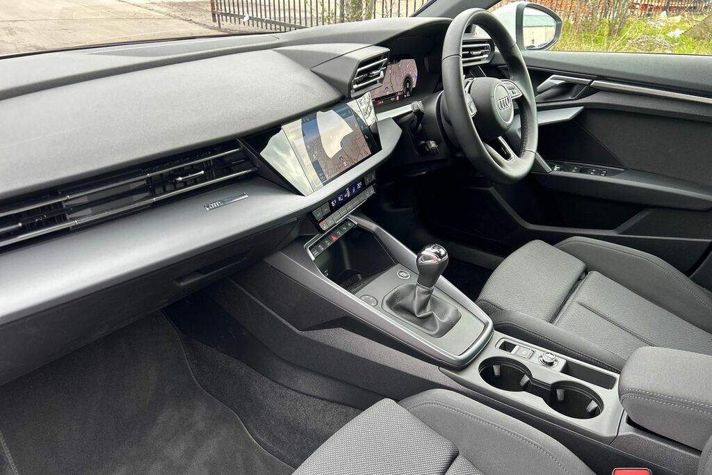 Audi A3 Sport Tfsi 116 Ps 6-Speed SP75YVT White #2