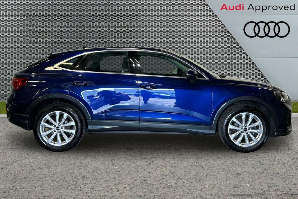 Audi Q3 Sport 35 Tfsi 150 Ps S Tronic SW72BWZ Blue #4