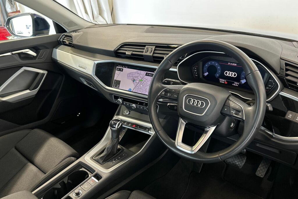 Audi Q3 Sport 35 Tfsi 150 Ps S Tronic SW72BWZ Blue #6