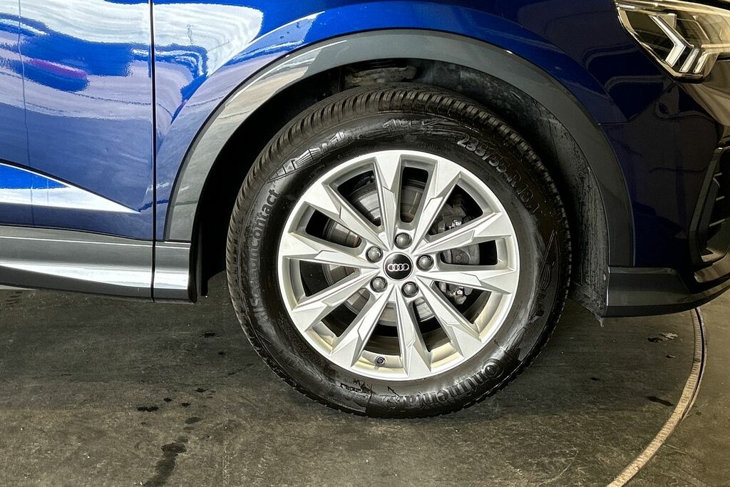 Audi Q3 Sport 35 Tfsi 150 Ps S Tronic SW72BWZ Blue #5