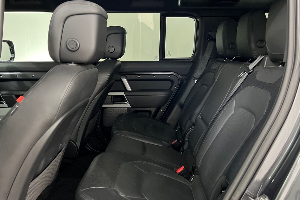 Land Rover Defender 110 D250 X-dynamic Hse SL23FNC Grey #4