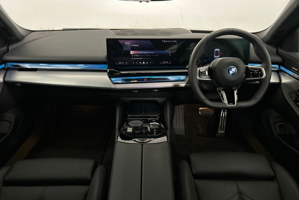 BMW i5 I5 Edrive40 M Sport Saloon SW75CZX White #4