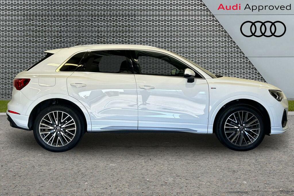 Audi Q3 S Line 35 Tfsi 150 Ps S Tronic SW73VDZ White #4
