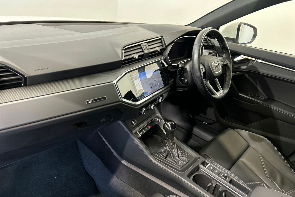 Audi Q3 S Line 35 Tfsi 150 Ps S Tronic SW73VDZ White #2