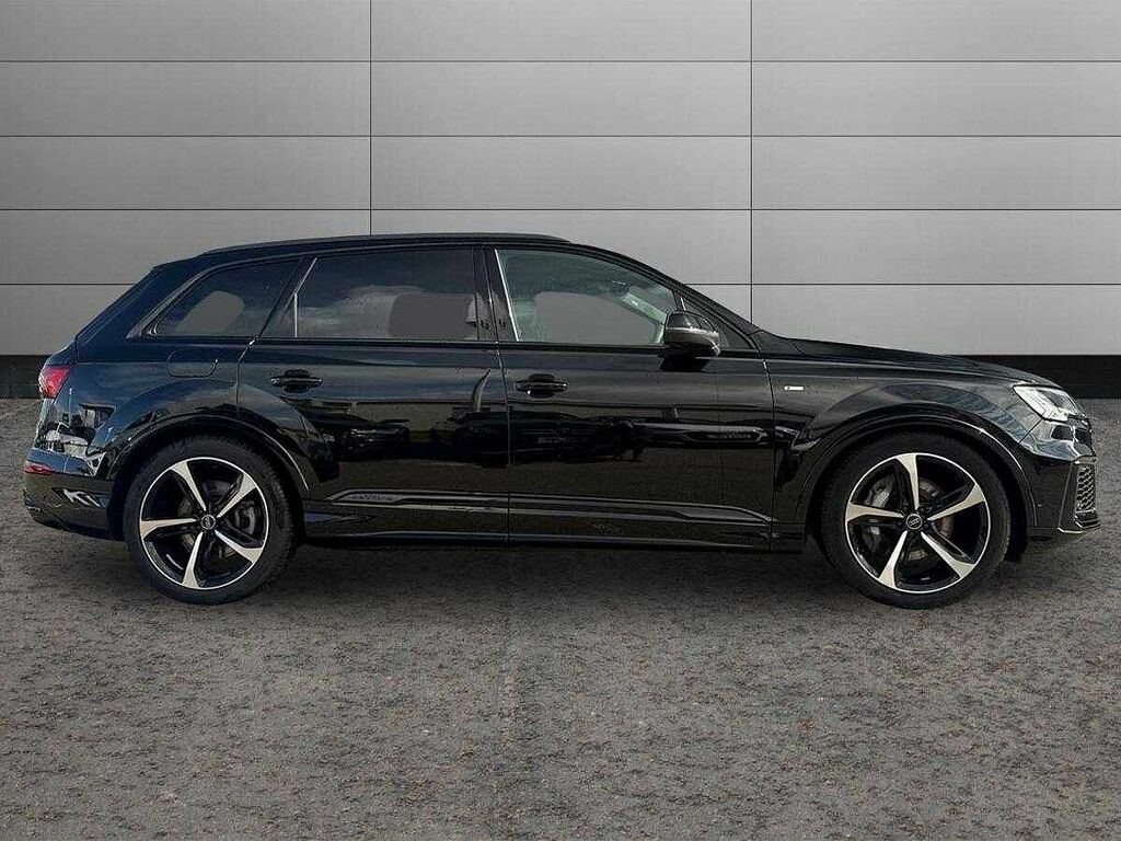 Audi Q7 Black Edition 55 Tfsi Quattro 340 Ps Tiptronic Black #4