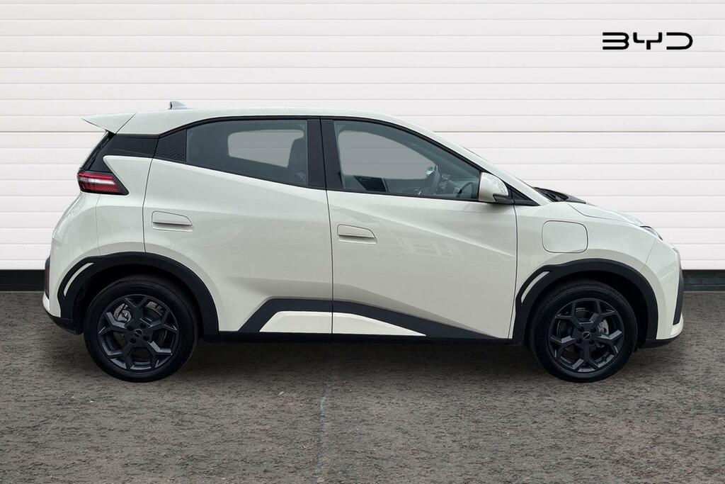 Byd Dolphin 43.2Kwh Boost Hatchback 87 Ps ST26LTY White #4