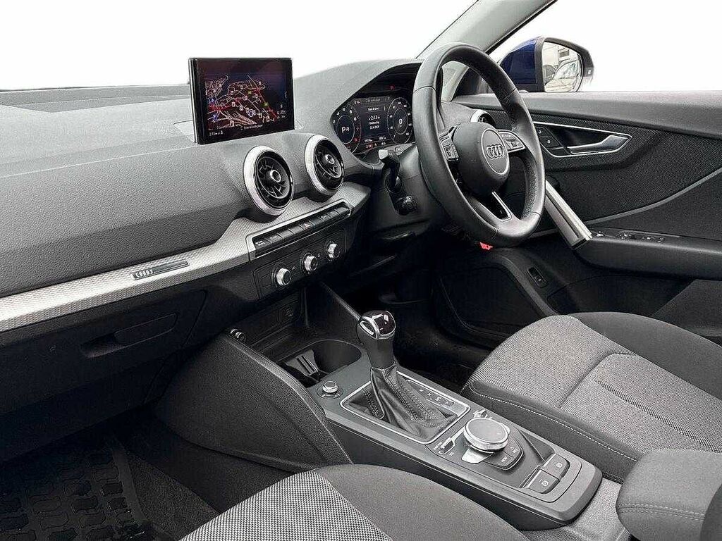 Audi Q2 35 Tfsi Sport S Tronic SY73XMS Blue #2