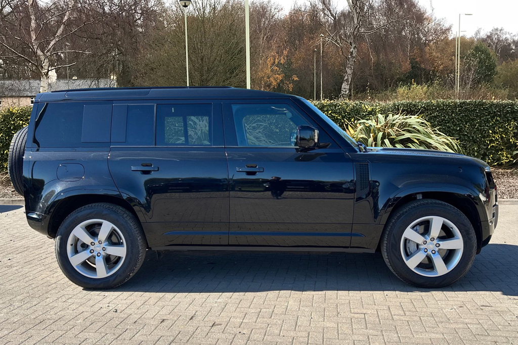 Land Rover Defender 110 P300e X-dynamic Hse KM74JZL Black #5