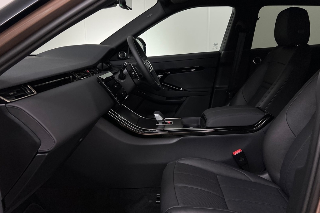 Land Rover Range Rover Evoque P270e Dynamic Se Brown #3