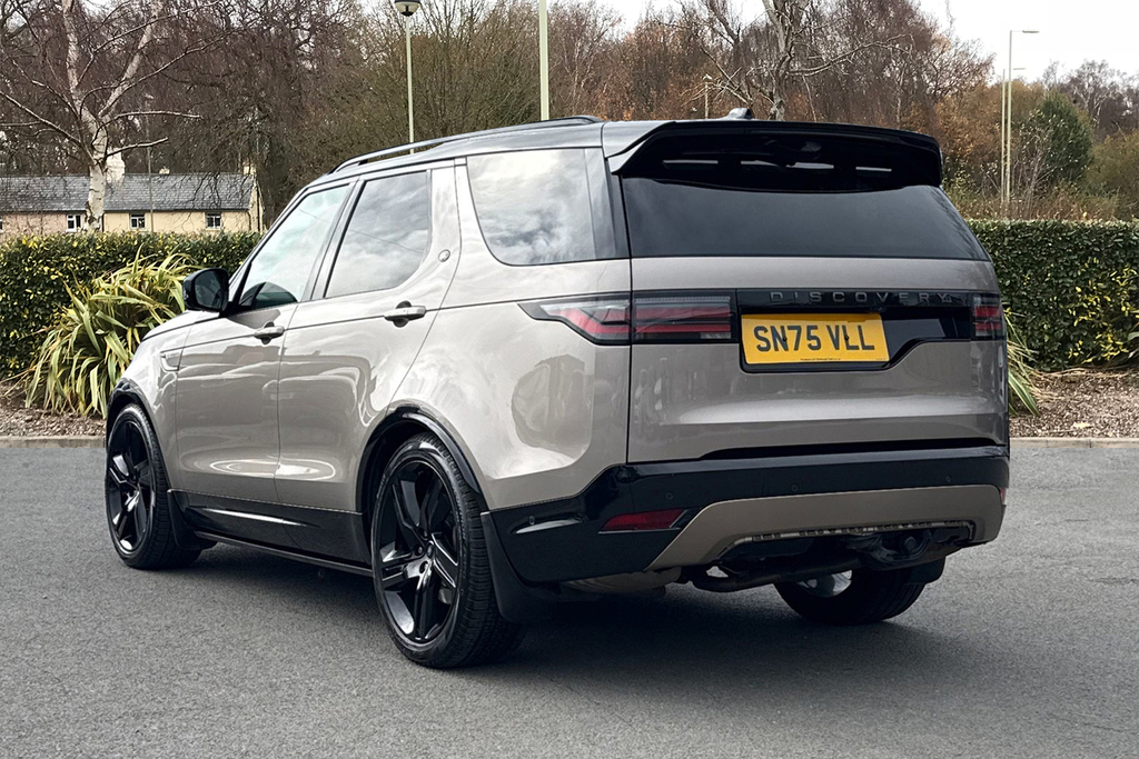 Land Rover Discovery D350 Dynamic Se SN75VLL Brown #2