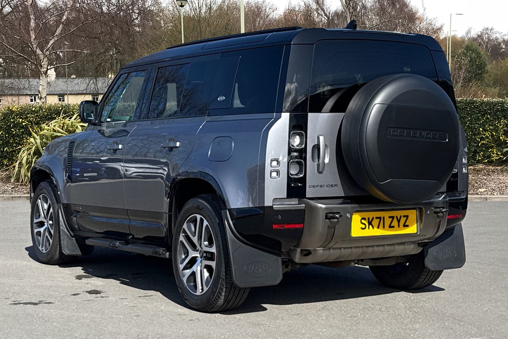 Land Rover Defender 110 P400e X Grey #4