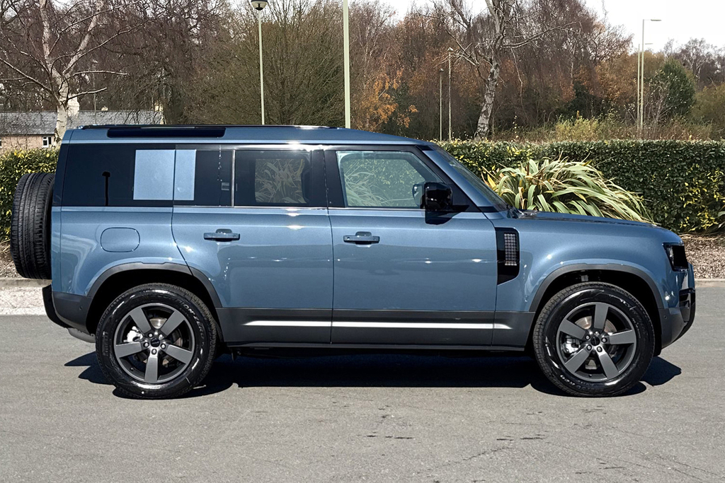 Land Rover Defender 110 D250 110 S SL26MHU Blue #5