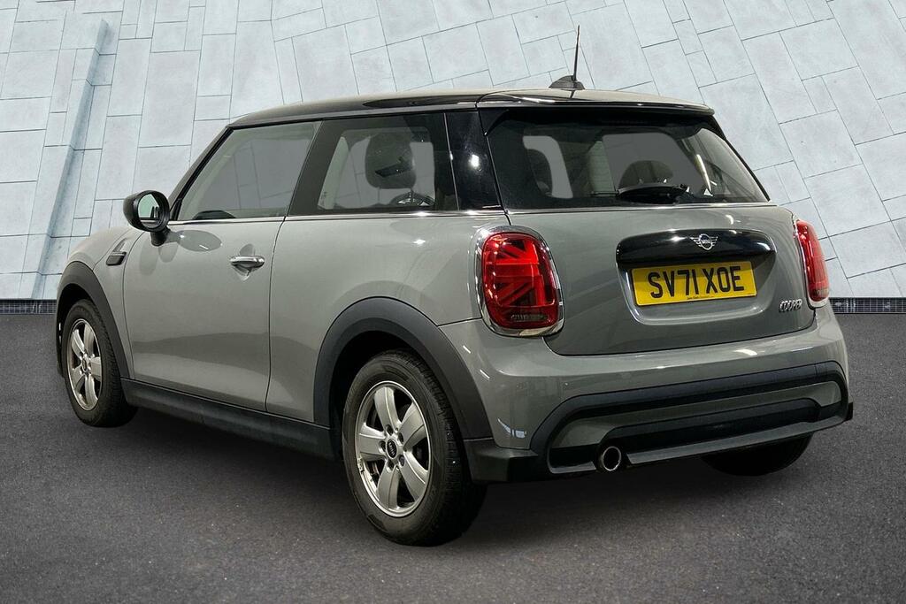 Mini Hatch 3-Door Cooper Classic SV71XOE Grey #2