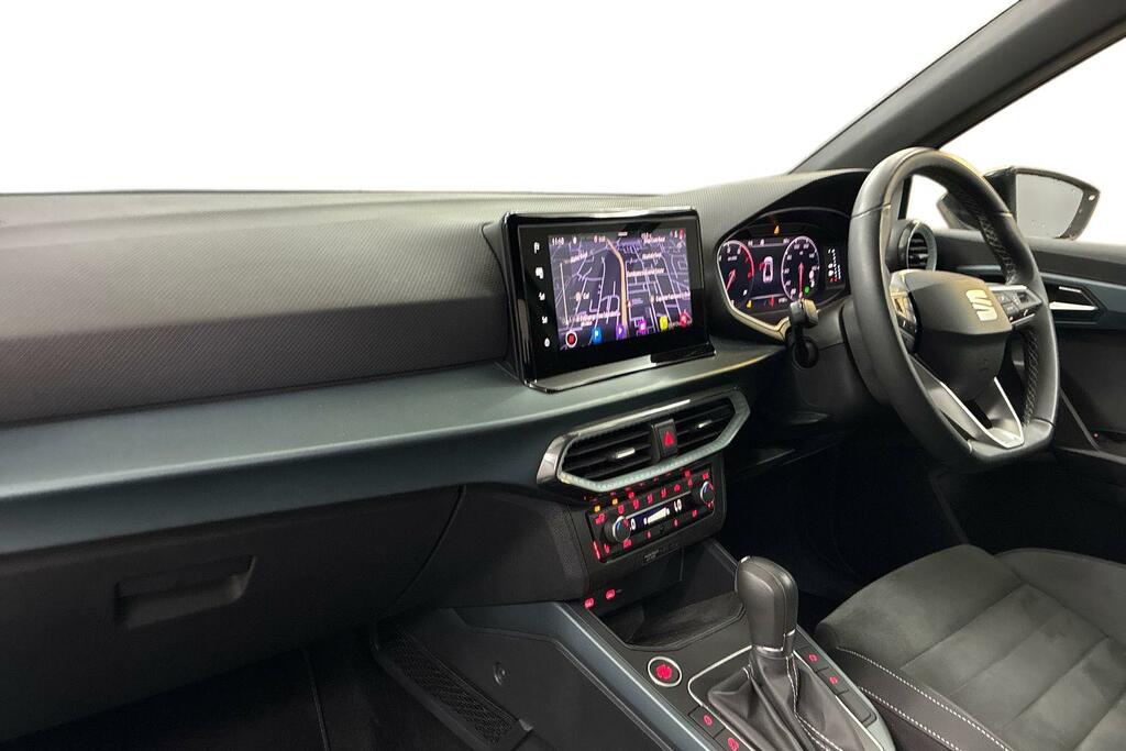 Seat Arona 1.0 Tsi 110 Xperience Lux Dsg ST73EVB White #2