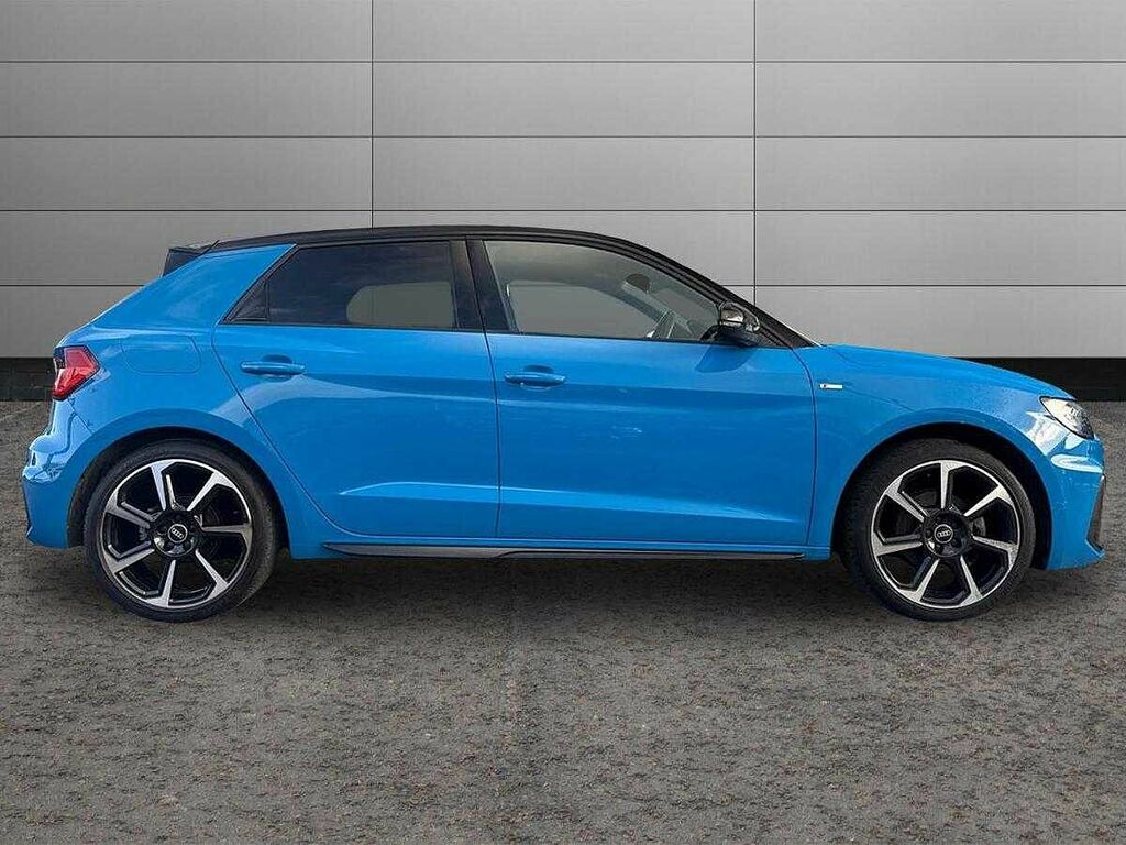 Audi A1 Black Edition 30 Tfsi 110 Ps 6-Speed SW21EYR Blue #4