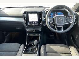Volvo XC40 2.0 B3p Plus Dark SP26ZXU White #6