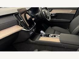 Volvo XC90 2.0 B5p Plus Dark Awd Geartronic RF74XHM Black #2