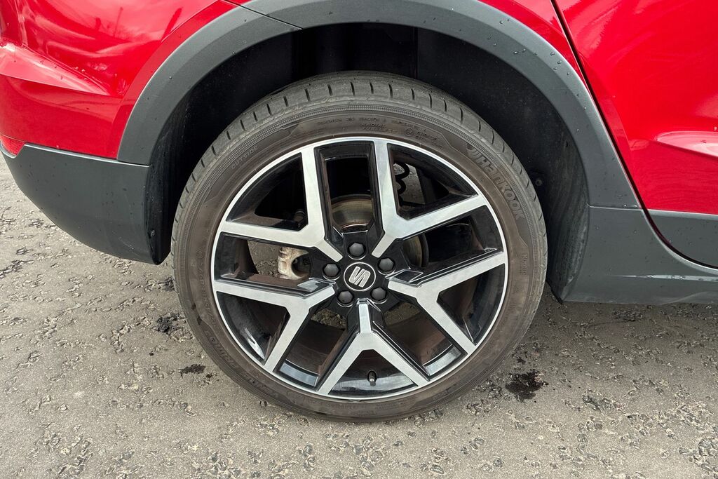 Seat Arona 1.5 Tsi Evo Fr Sport Ez Red #5
