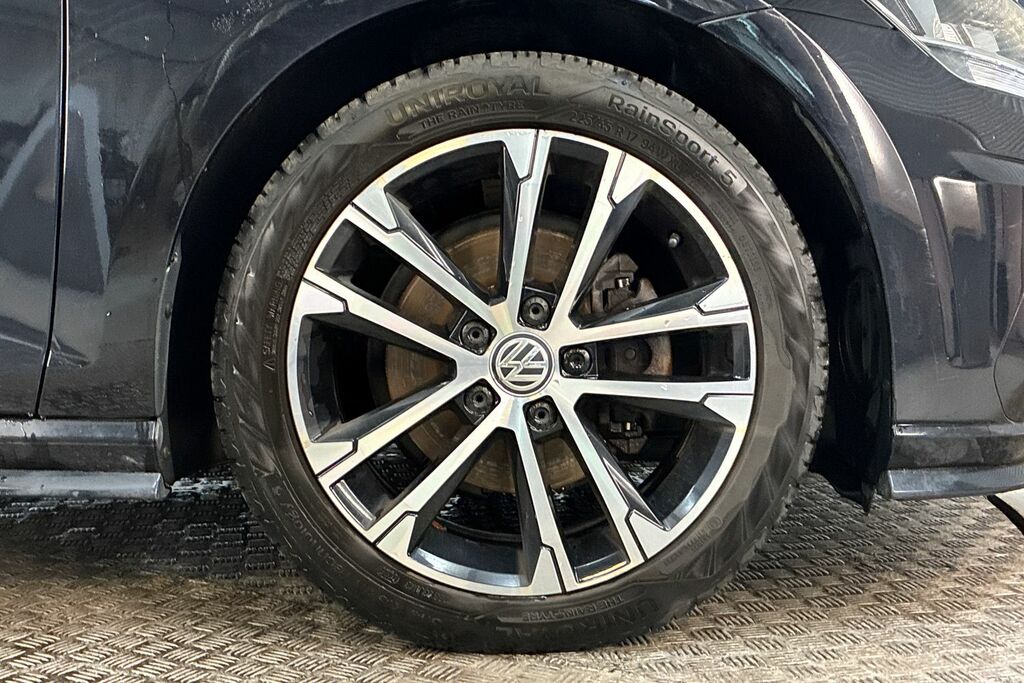 Volkswagen Golf 1.5 Tsi Evo 150 R-line VK19ZKC Black #5