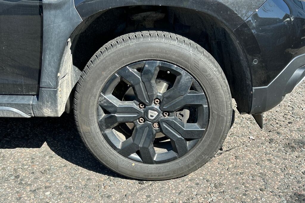 Dacia Duster 1.3 Tce Extreme Se Suv Edc Euro 6 Ss SW72PKD Black #5