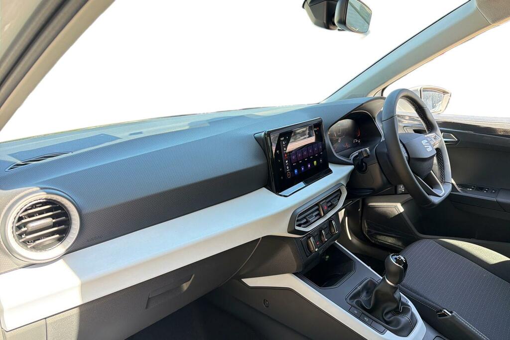 Seat Arona 1.0 Tsi Se Technology SW26AZL White #2